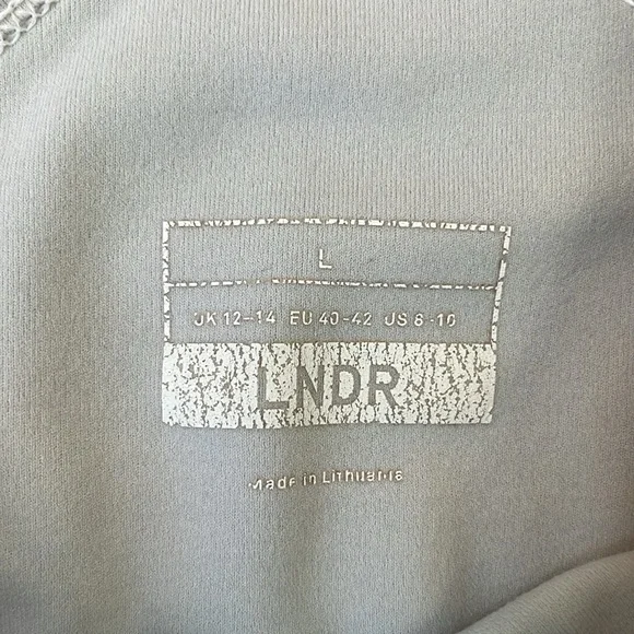 LNDR Sports Bra - Picture 4 of 5